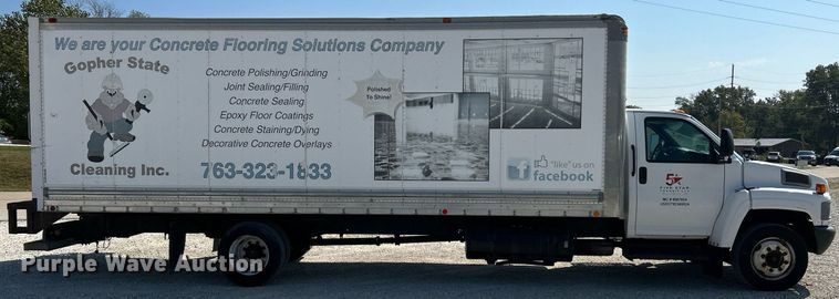 image for item NQ9879 2007 GMC C5  box truck