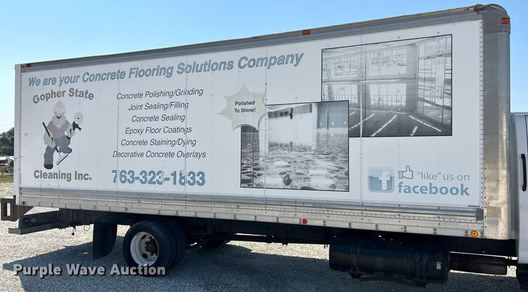 image for item NQ9879 2007 GMC C5  box truck