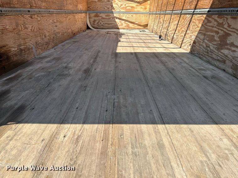 image for item NQ9879 2007 GMC C5  box truck