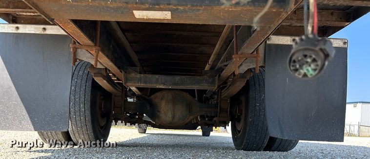 image for item NQ9879 2007 GMC C5  box truck