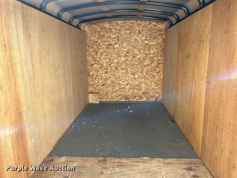 image for item NQ9880 1994 Play-Mor  enclosed cargo trailer