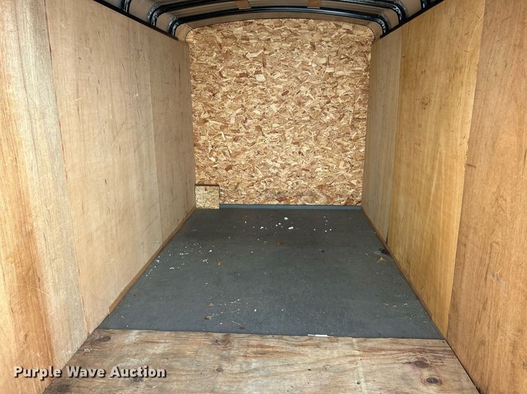 image for item NQ9880 1994 Play-Mor  enclosed cargo trailer
