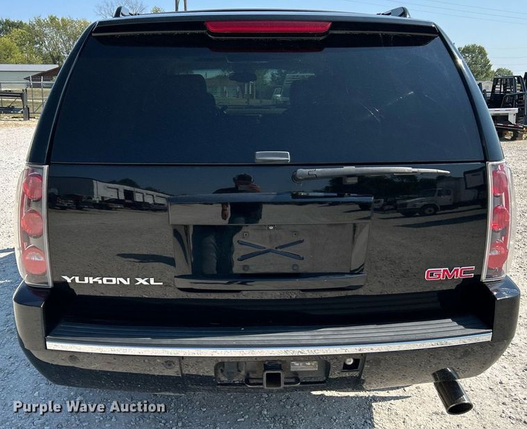 image for item NQ9881 2013 GMC Yukon Denali  SUV