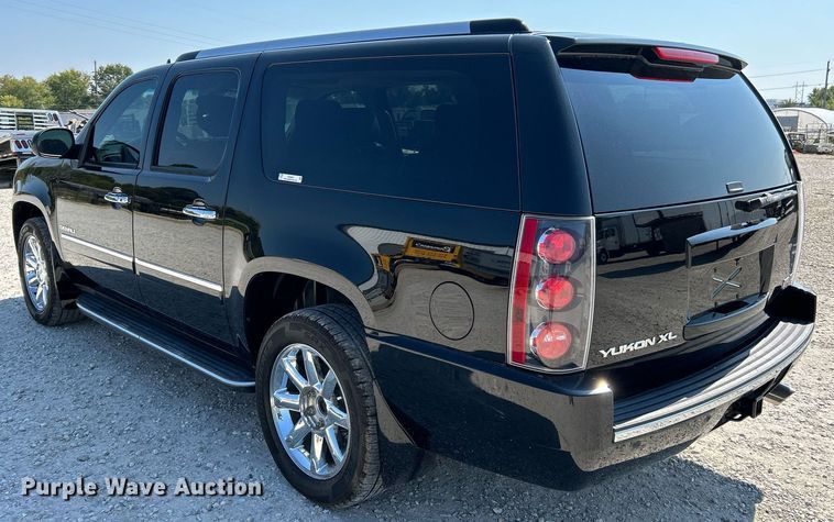image for item NQ9881 2013 GMC Yukon Denali  SUV
