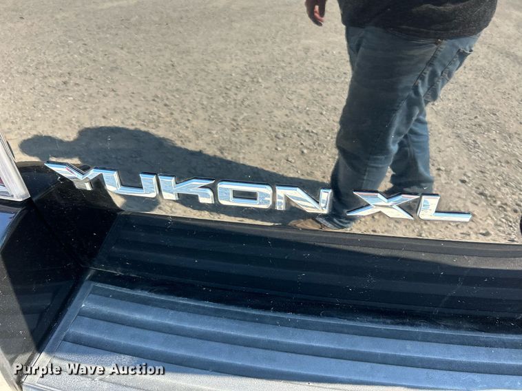 image for item NQ9881 2013 GMC Yukon Denali  SUV