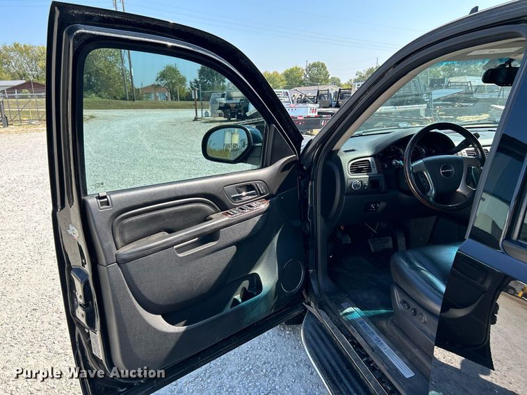 image for item NQ9881 2013 GMC Yukon Denali  SUV