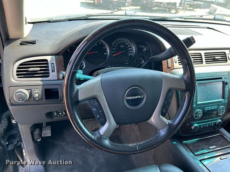 image for item NQ9881 2013 GMC Yukon Denali  SUV