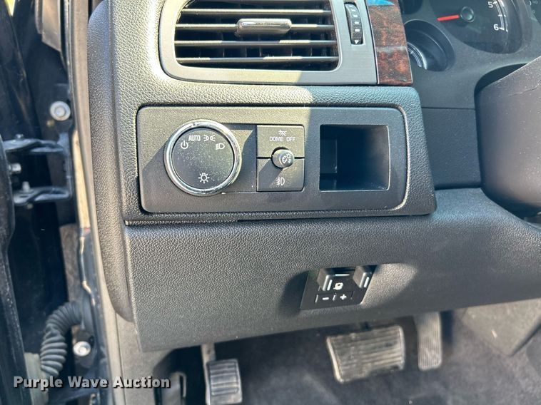 image for item NQ9881 2013 GMC Yukon Denali  SUV