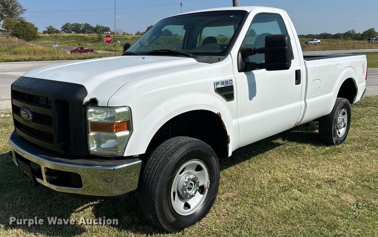 image for item NQ9882 2008 Ford F350 Super Duty XL  pickup truck