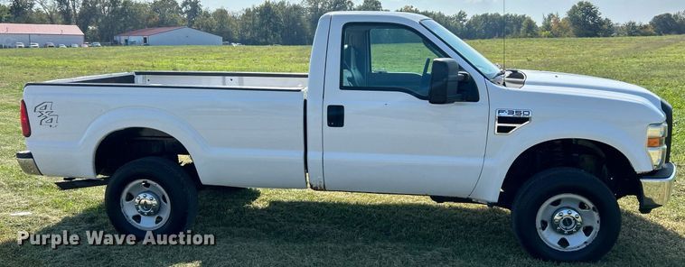 image for item NQ9882 2008 Ford F350 Super Duty XL  pickup truck