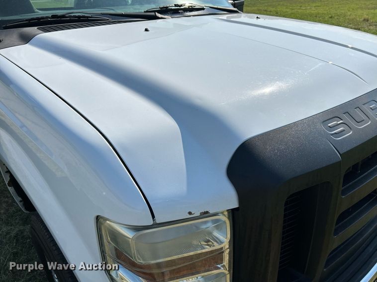 image for item NQ9882 2008 Ford F350 Super Duty XL  pickup truck