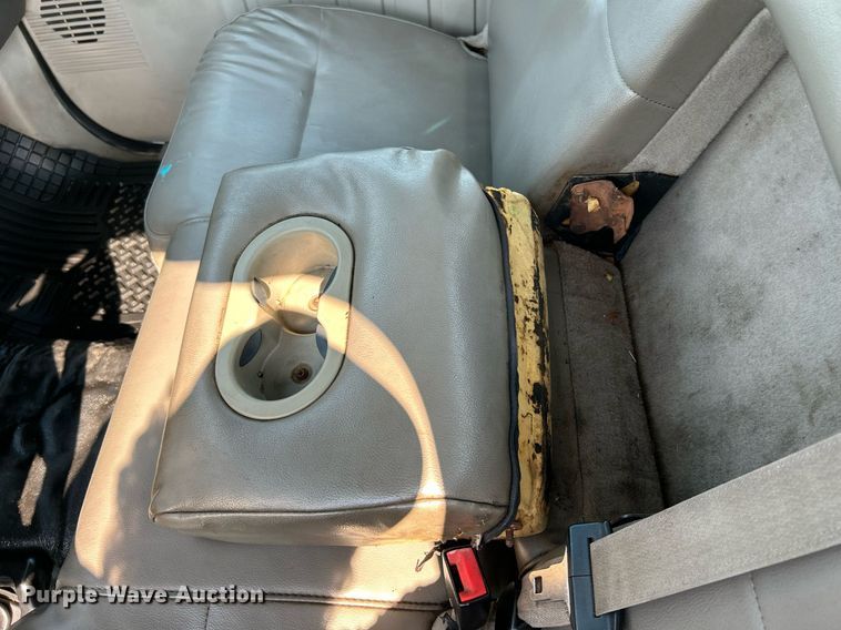 image for item NQ9882 2008 Ford F350 Super Duty XL  pickup truck