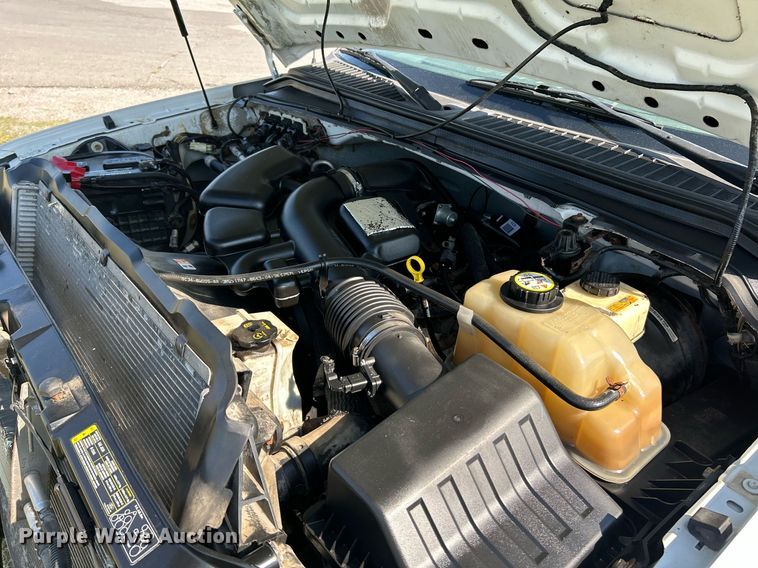 image for item NQ9882 2008 Ford F350 Super Duty XL  pickup truck