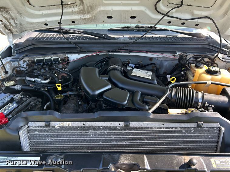 image for item NQ9882 2008 Ford F350 Super Duty XL  pickup truck