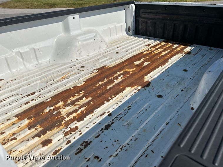 image for item NQ9882 2008 Ford F350 Super Duty XL  pickup truck