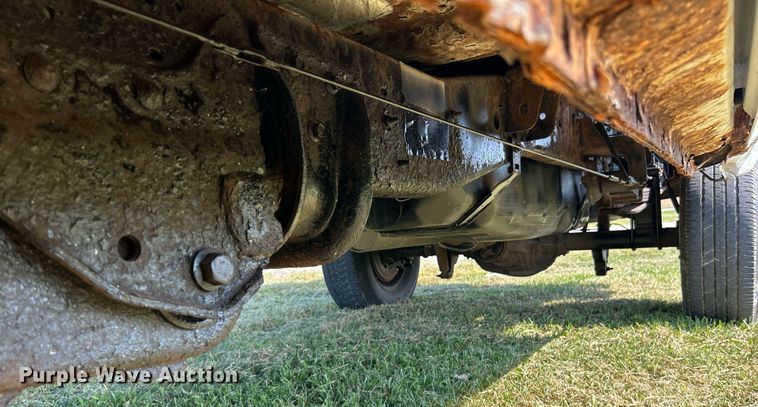 image for item NQ9882 2008 Ford F350 Super Duty XL  pickup truck