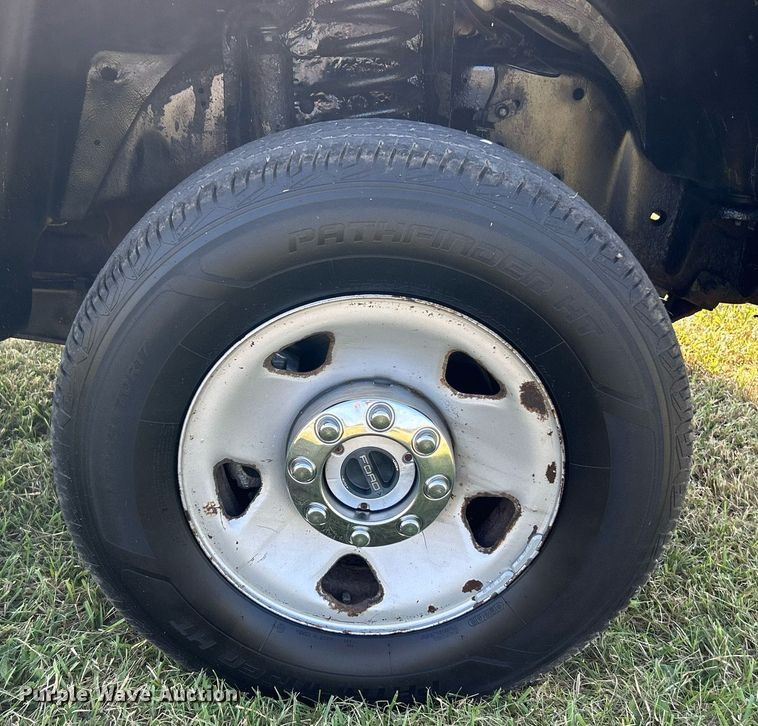 image for item NQ9882 2008 Ford F350 Super Duty XL  pickup truck