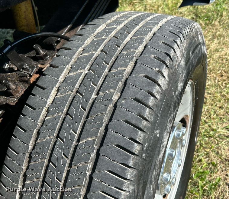 image for item NQ9882 2008 Ford F350 Super Duty XL  pickup truck