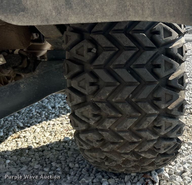 image for item NQ9883 2013 Kubota RTV900XT  utility vehicle