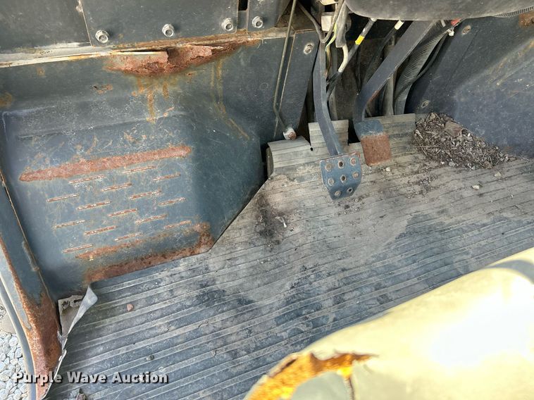 image for item NQ9884 2013 Kubota RTV1100  utility vehicle