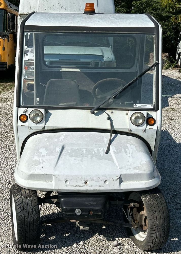 image for item NQ9885 2010 Columbia Parcar Summit  utility vehicle