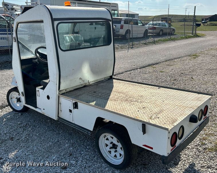 image for item NQ9885 2010 Columbia Parcar Summit  utility vehicle