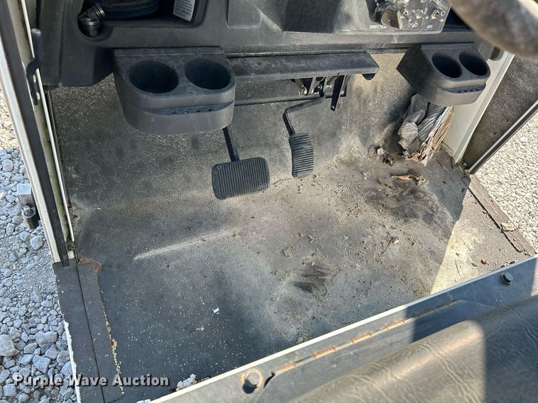 image for item NQ9885 2010 Columbia Parcar Summit  utility vehicle