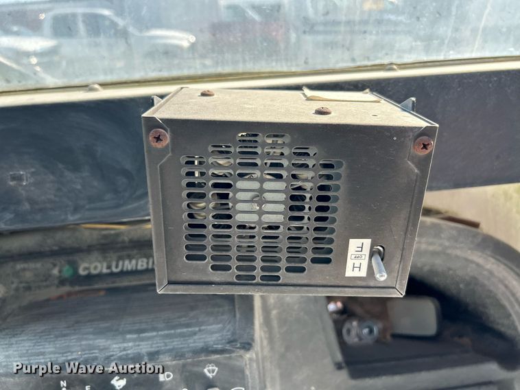 image for item NQ9885 2010 Columbia Parcar Summit  utility vehicle