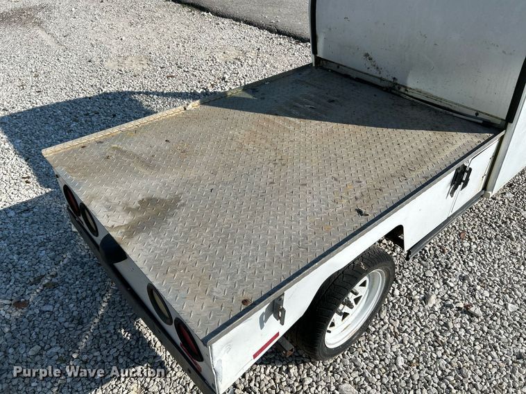 image for item NQ9885 2010 Columbia Parcar Summit  utility vehicle