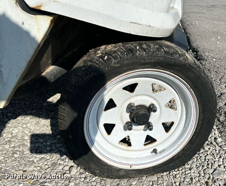 image for item NQ9885 2010 Columbia Parcar Summit  utility vehicle