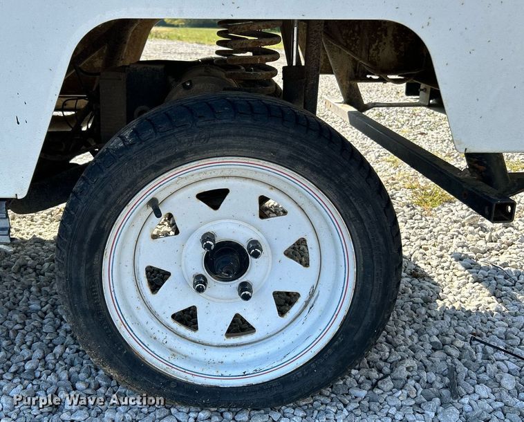 image for item NQ9885 2010 Columbia Parcar Summit  utility vehicle