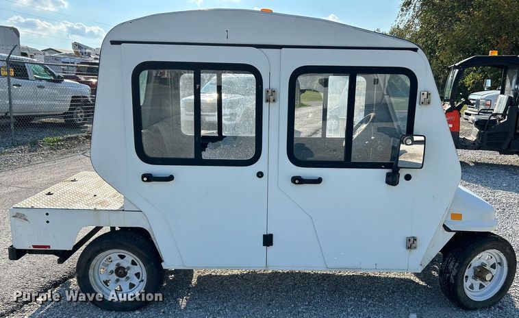 image for item NQ9886 2010 Columbia Parcar Summit  utility vehicle