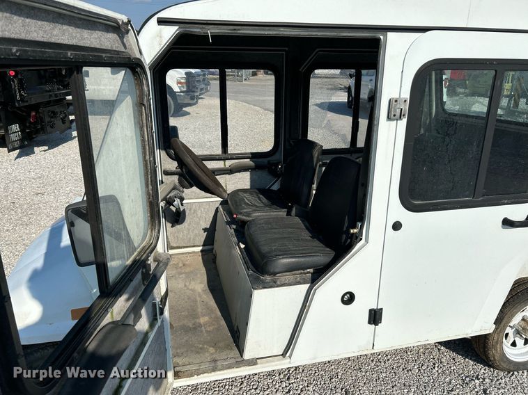 image for item NQ9886 2010 Columbia Parcar Summit  utility vehicle