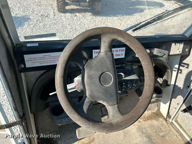 image for item NQ9886 2010 Columbia Parcar Summit  utility vehicle