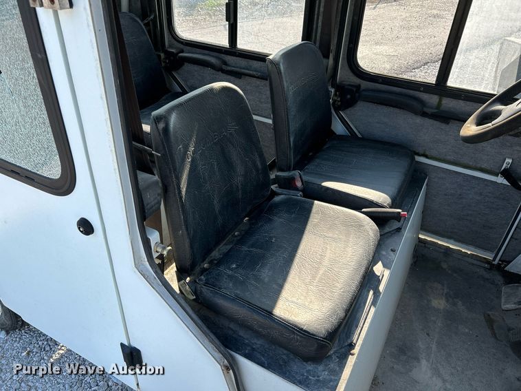 image for item NQ9886 2010 Columbia Parcar Summit  utility vehicle