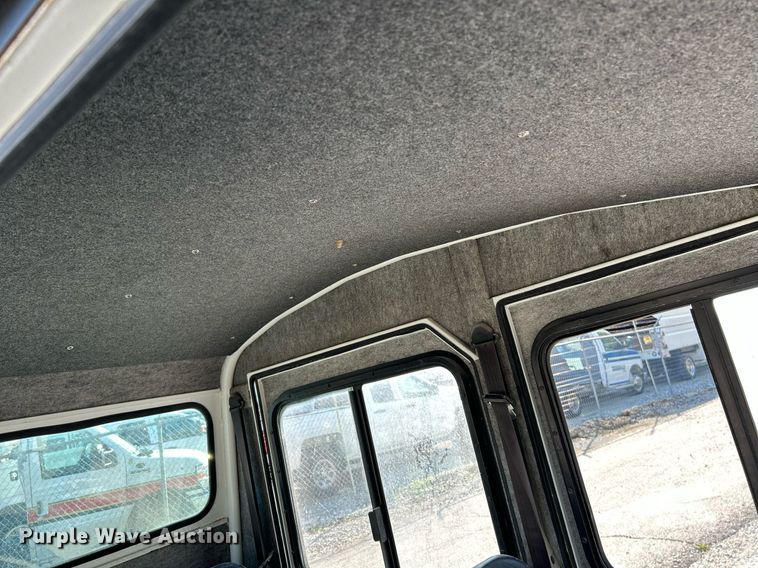 image for item NQ9886 2010 Columbia Parcar Summit  utility vehicle