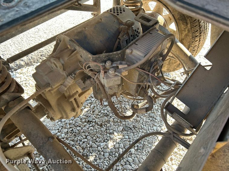 image for item NQ9886 2010 Columbia Parcar Summit  utility vehicle