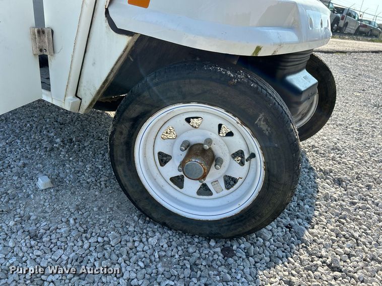 image for item NQ9886 2010 Columbia Parcar Summit  utility vehicle