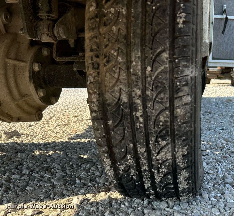 image for item NQ9886 2010 Columbia Parcar Summit  utility vehicle