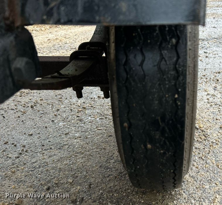 image for item NQ9905 Billy Goat QL2300KO  debris loader