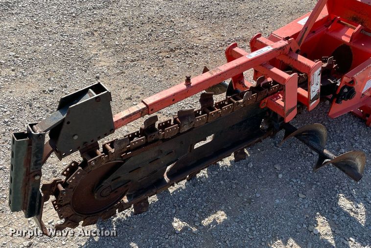 image for item NT9549 Kubota B5550  trencher