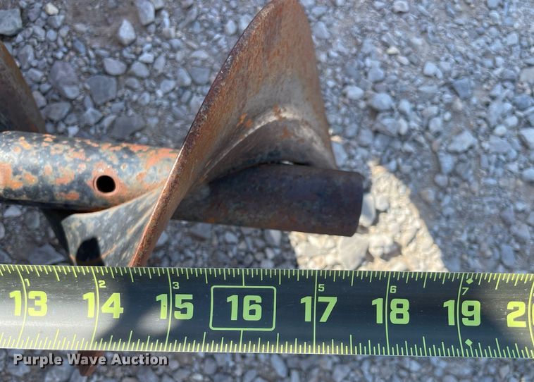 image for item NT9549 Kubota B5550  trencher