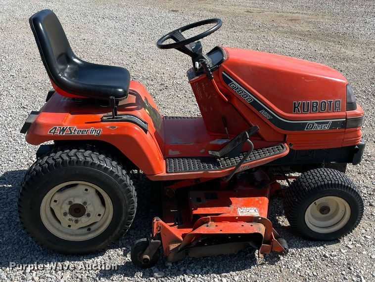 image for item NT9551 Kubota G1800  lawn mower