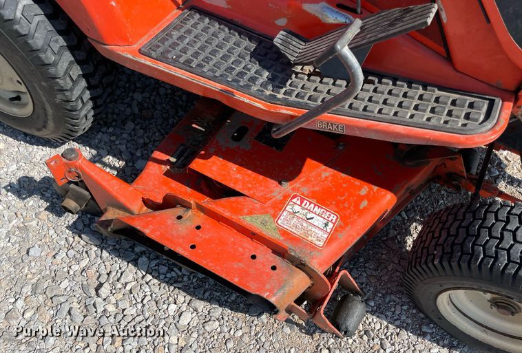 image for item NT9551 Kubota G1800  lawn mower