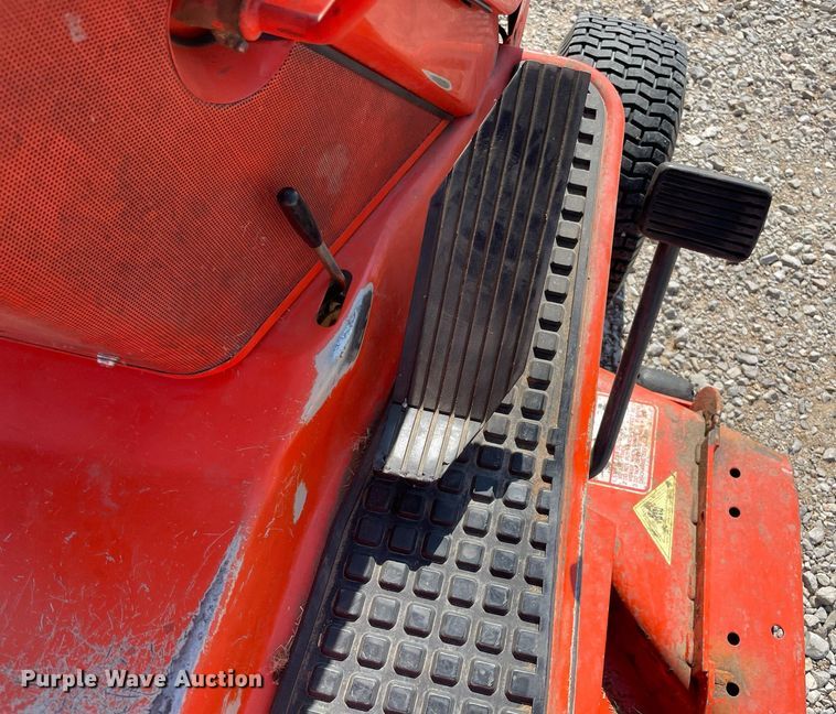 image for item NT9551 Kubota G1800  lawn mower