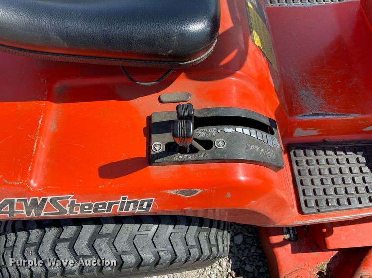 image for item NT9551 Kubota G1800  lawn mower