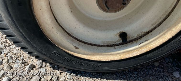 image for item NT9551 Kubota G1800  lawn mower