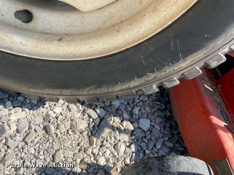 image for item NT9551 Kubota G1800  lawn mower