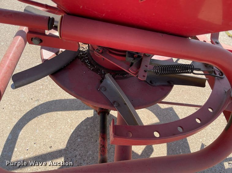 image for item NT9553 Lely W  spreader