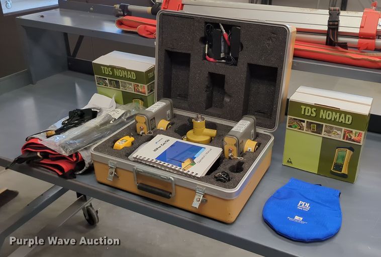 image for item NT9560 Topcon HiPer GA  GPS